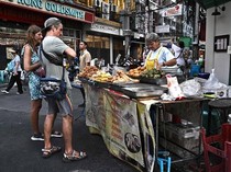 Inovatif! Thailand Punya Aplikasi Street Food buat Cari Jajanan Enak