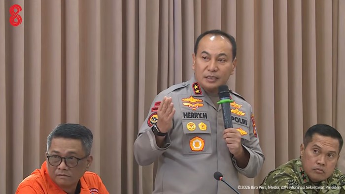 Kapolda Riau Irjen Herry Heryawan melaporkan penanganan karhutla di Provinsi Riau kepada Presiden Prabowo Subianto, Senin (24/8/2026).