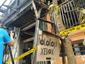 Puslabfor Olah TKP Kebakaran Maut Tewaskan 4 Orang di Tebet Jaksel
