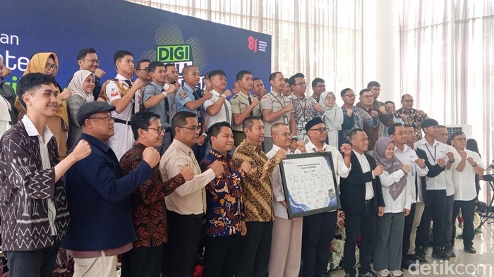 Kemendikdasmen resmi meluncurkan DigiSkillBadge buat siswa SMK.