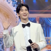 Kim Soo Hyun Terbang ke Jakarta Nyanyi Lagu Dreaming, Picu Pro Kontra Publik