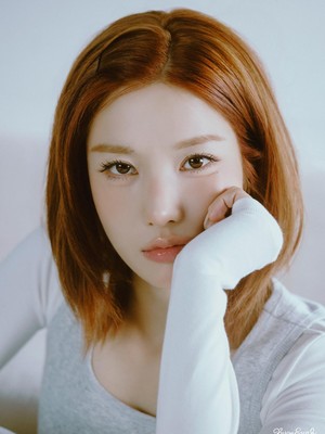 POV Ditatap Kwon Eun Bi