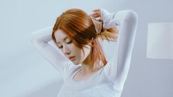POV Ditatap Kwon Eun Bi