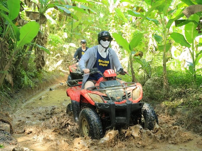 Lee Jong Suk di Bali