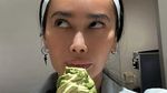 Liburan Sambil Kulineran, Ratu Felisha Cicip Sashimi di Bali hingga Ramen Jepang