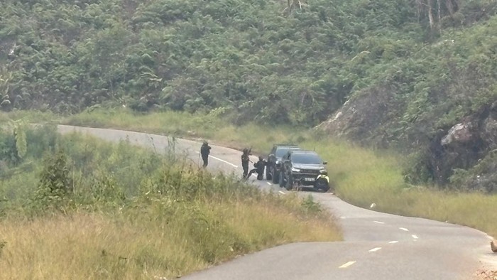 Lima anggota KKB menembaki mobil polisi di Dogiyai, Papua.