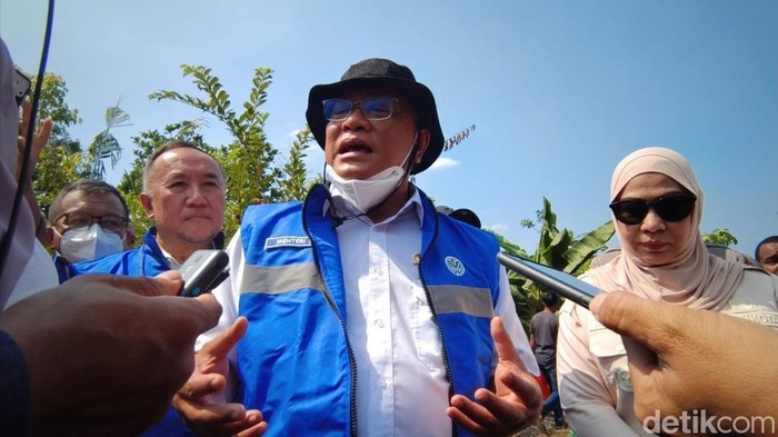 Menteri LH, Mohammad Jumhur Hidayat kunjungi Banjarbaru, Senin (24/8/2026). (Khairun Nisa/detikKalimantan)