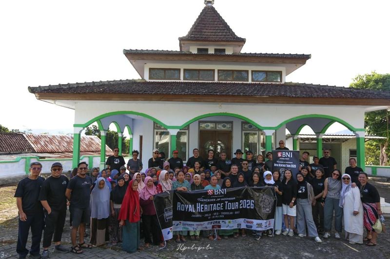 Mercedes Jip Indonesia (MJI) kembali mengadakan perjalanan turing dengan mengusung tema 