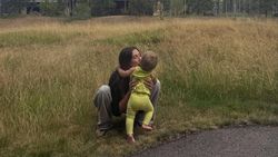 Momen Manis Hailey Bieber Rayakan Ultah ke-2 Jack