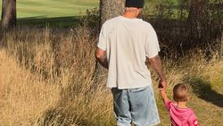 Momen Manis Hailey Bieber Rayakan Ultah ke-2 Jack