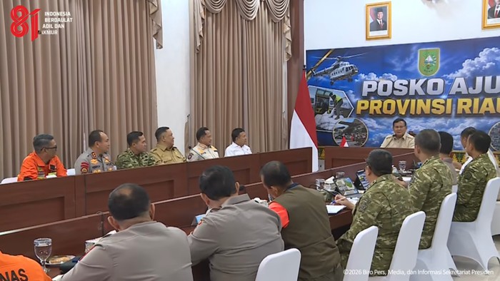 Presiden Prabowo Subianto memimpin rapat penanganan karhutla di Provinsi Riau, Senin (24/8/2026).