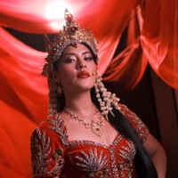 Raisa terlibat dalam pertunjukan tahunan Pagelarang Sabang-Merauke. Tahun ini, teater musikal tersebut mengusung tema Hikayat Srikandi. Foto: Instagram/@raisa6690 @bubahalfian