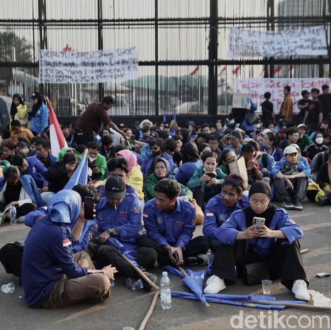 Ratusan Pemuda dan Mahasiswa Aksi Serukan Persatuan
