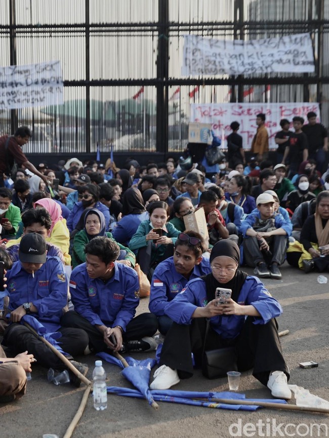 Ratusan Pemuda dan Mahasiswa Aksi Serukan Persatuan