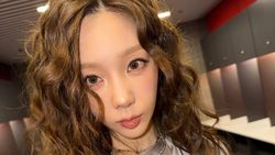 Taeyeon Tebar Pesona ke SONE Abis Manggung di Hong Kong