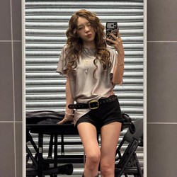 Taeyeon Tebar Pesona ke SONE Abis Manggung di Hong Kong