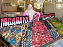 Jawaban Tasyi Athasyia Modal Bikin Kue Terbesar di Dunia Motif Batik