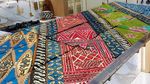 Jawaban Tasyi Athasyia Modal Bikin Kue Terbesar di Dunia Motif Batik