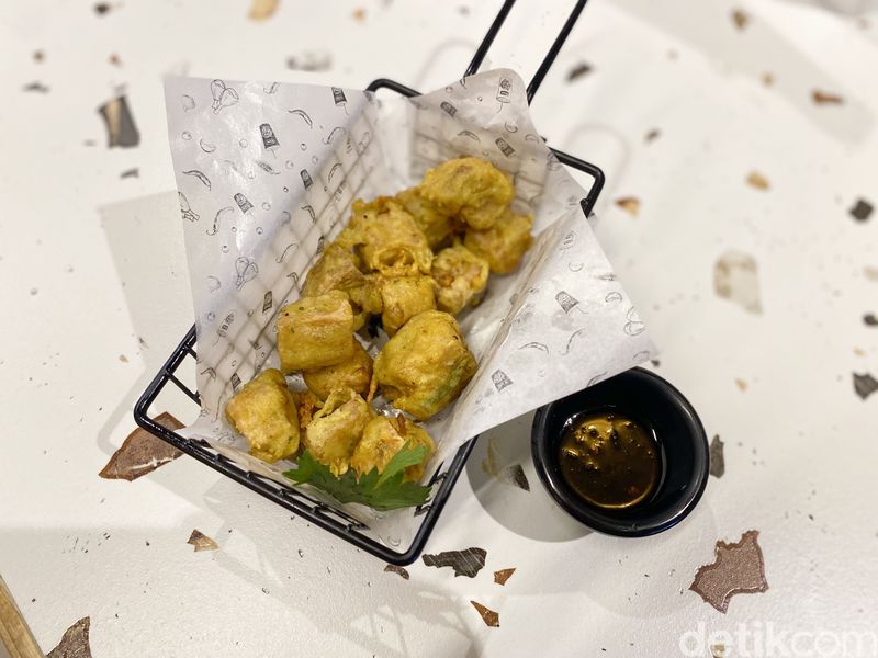 Tong Tji: Tea House Ini Punya Teh Poci hingga Mie Goreng Kampung Sedap