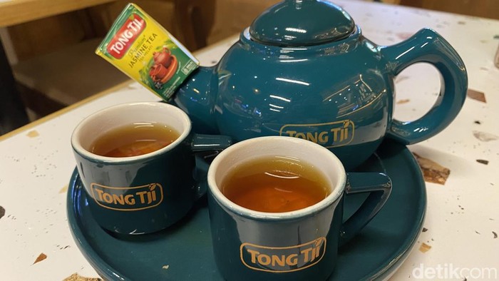 Tong Tji: Tea House Ini Punya Teh Poci hingga Mie Goreng Kampung Sedap