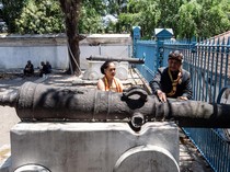 Tradisi Keraton Solo Jelang Maulid Nabi, Nyai Setomi Dibersihkan Air Kembang