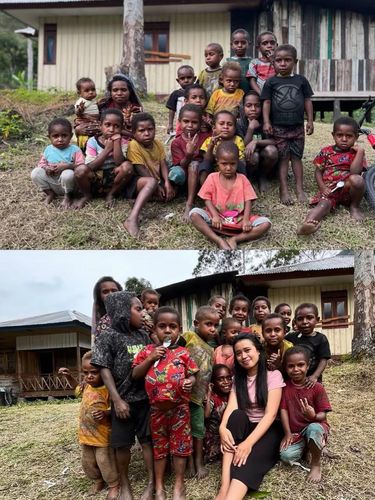 Usai lulus, wanita ini berdoa ingin mengajar dan langsung bertugas di pedalaman Papua Pegunungan. Jalur ekstrem dan fasilitas terbatas tak menyurutkan semangatnya.
