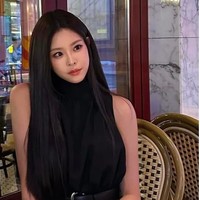 Perubahan visual yang dinilai terlampau drastis memicu perdebatan panas. Sebagian netizen mencurigai adanya prosedur operasi plastik yang dianggap menodai esensi kontes kecantikan. Foto: Instagram