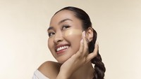 7 Skin Tint yang Mengandung Skincare untuk Mencerahkan Hingga Mencegah Jerawat