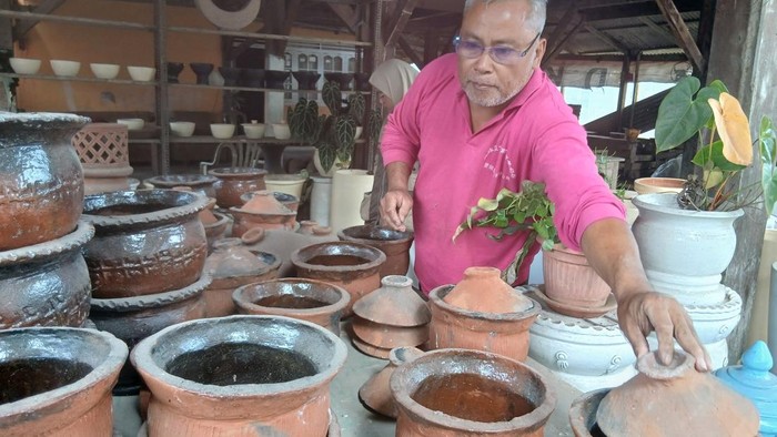 Gerabah Desa Pulutan