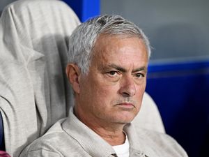 Real Betis Tumbangkan Madrid, Mourinho Bingung: Kami Sangat Dominan