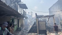 Kebakaran di Duren Sawit Jaktim, Sejumlah Rumah Kontrakan Hangus