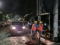 Dampak Warung PKL di Lidah Wetan Terbakar, Listrik Ratusan Rumah Padam