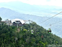 Uji Nyali Naik Kereta Gantung di Langkawi