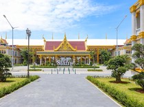 Nuansa Negeri Gajah Putih Thailand Hadir di PIK2 Lewat Rukan Little Siam