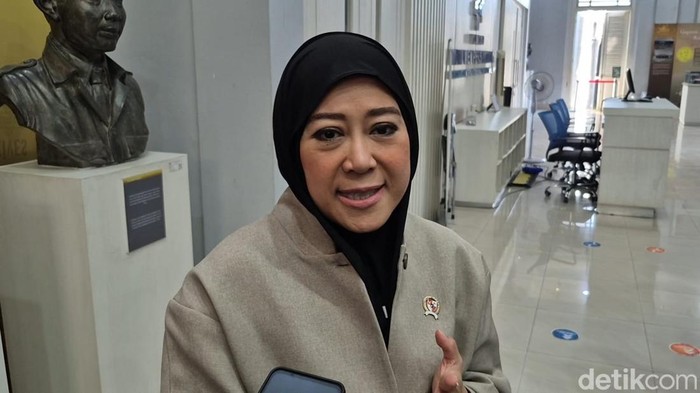 Menkomdigi Meutya Hafid di Monumen Pers, Solo, Selasa (25/8/2026)