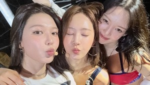 SNSD-HyoRiSoo akan resmi debut pada 31 Agustus mendatang dengan album single berisi 2 lagu: Skibidi dan Lowkey in Love. (Foto: dok. Instagram @sooyoungchoi)