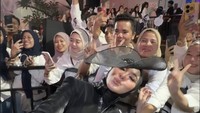 Jadi sekarang masanya aku kembali berkarya. Setelah waktu yang aku lewati 6 tahun itu aku lebih fokus mengabdi ke suami, ke keluarga. Kan COVID aja 3 tahun, melahirkan setahun, mengandung setahun, melahirkan sampai ngegedein anak 2 tahun. Jadi 6 tahun, pas kan itungannya, tuturnya. Foto: Instagram @princessyahrini