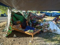 Trauma Gempa, Warga Nagekeo NTT Pilih Tidur di Tenda