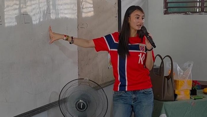 ayu zhafira