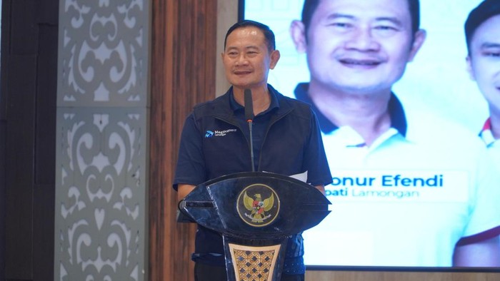 Bupati Lamongan Yuhronur Efendi