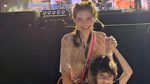 Best Day Ever! Carissa Puteri Boyong 2 Anak Nonton Rex Orange County