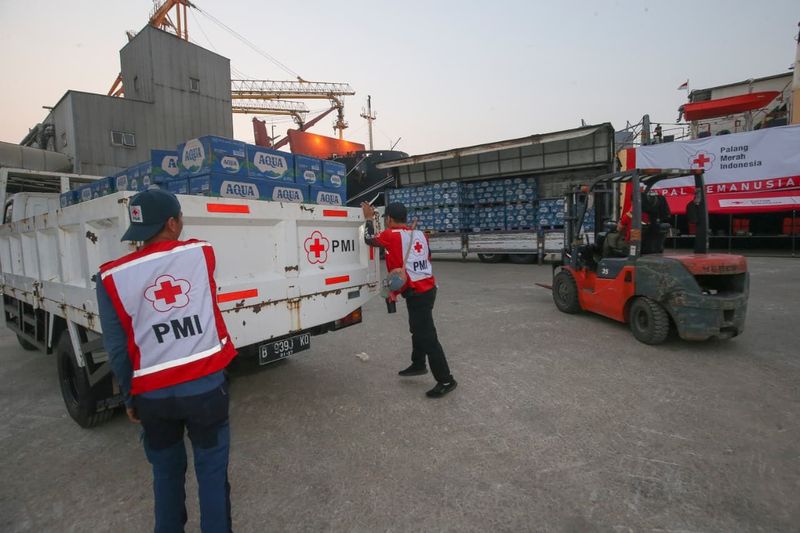 Danone Gandeng PMI Salurkan Bantuan Rp 1 M untuk Korban Gempa NTT