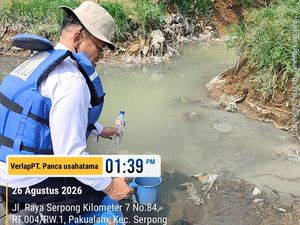 DLHK Banten Cek Dugaan Pencemaran Sungai Cisadane, Ambil Sampel 3 Industri