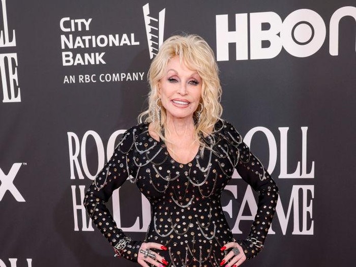 LOS ANGELES, CALIFORNIA - NOVEMBER 05: Dolly Parton attends the 37th Annual Rock & Roll Hall of Fame Induction Ceremony at Microsoft Theater on November 05, 2022 in Los Angeles, California. (Photo by Frazer Harrison/WireImage)