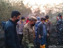Karhutla Kobar Meluas, Gubernur Kalteng Desak Helikopter Segera Tiba