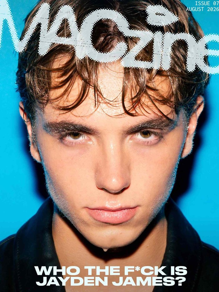 Jayden James jadi model MAC Cosmetics.