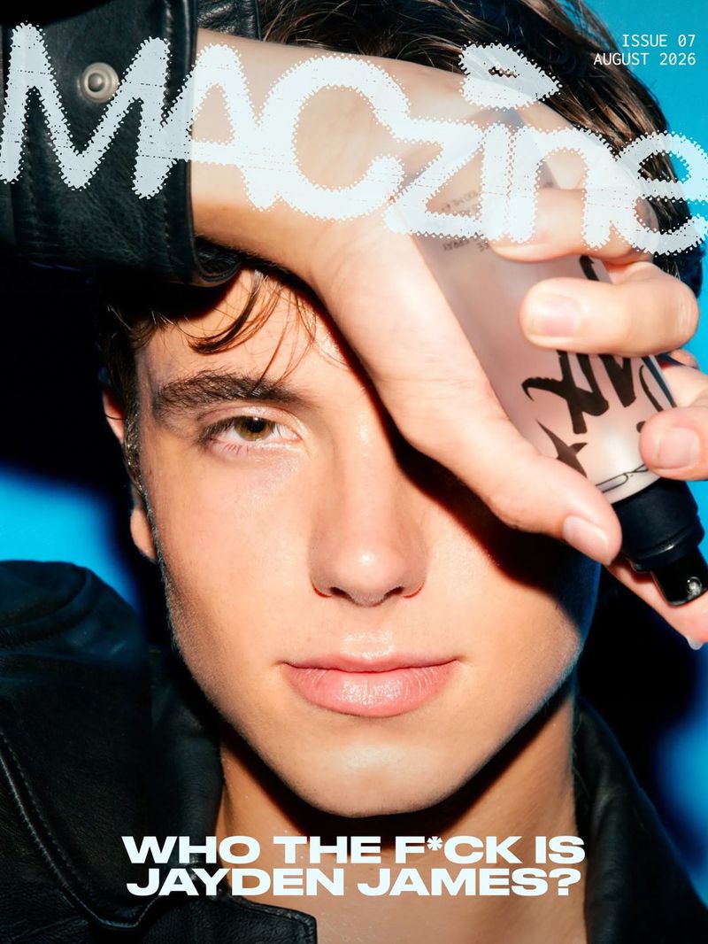 Jayden James jadi model MAC Cosmetics.