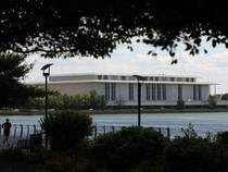 Video: Kennedy Center Terancam Tutup Akibat Krisis Keuangan