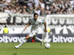Indonesian Abroad: Diks Gagal Penalti, Hubner-Ole Kalahkan Nathan