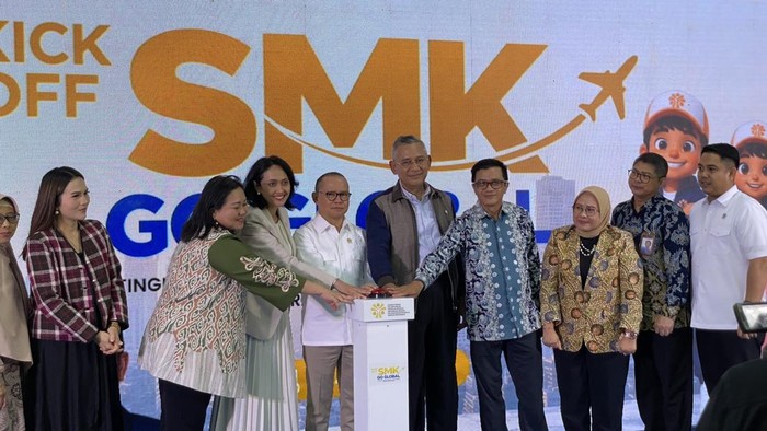 Kementerian Pelindungan Pekerja Migran Indonesia (KP2MI) resmi menggelar kick off SMK Go Global di Balai Diklat Industri (BDI), Jakarta Timur (Jaktim), Rabu (26/8/2026).